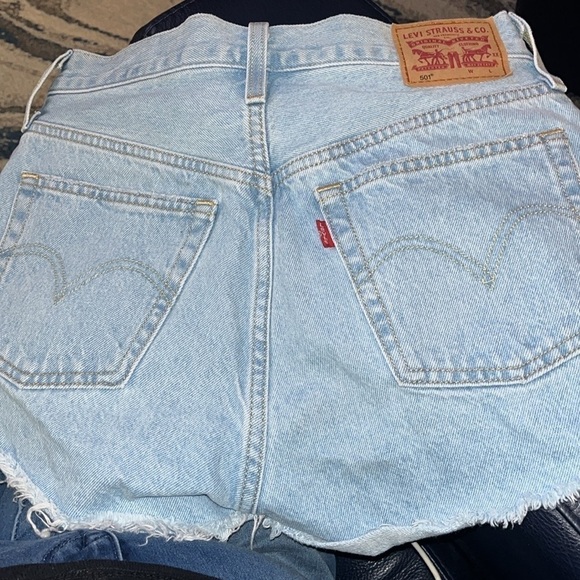 501® LEVI'S® ORIGINAL SHORTS SIZE WAIST 28. Excellent condition. - Picture 4 of 7